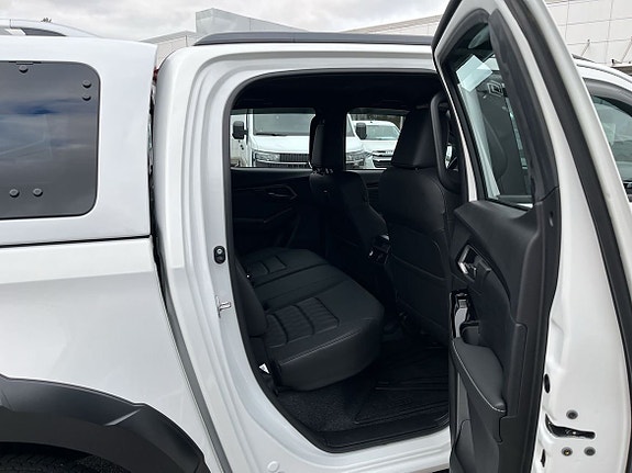 Isuzu D-max 7 of 14