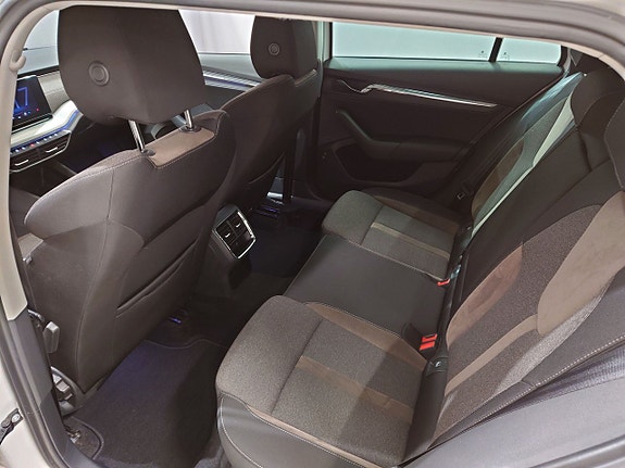 Skoda Octavia Scout 10 of 19