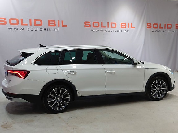 Skoda Octavia Scout 6 of 19