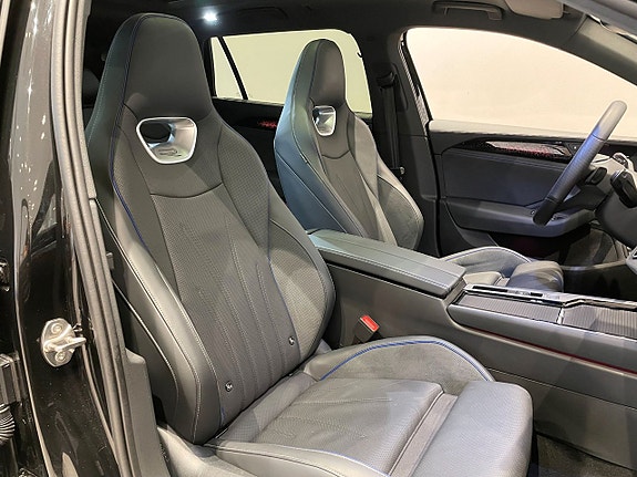 Volkswagen Passat 14 of 27