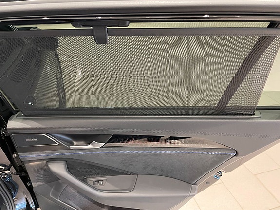 Volkswagen Passat 12 of 27