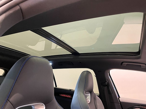 Volkswagen Passat 13 of 27