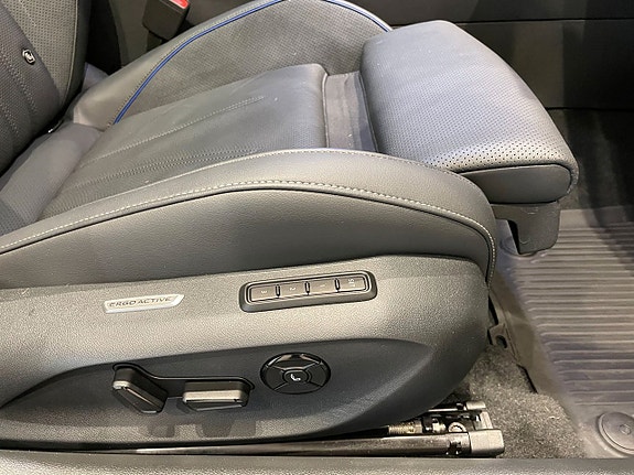 Volkswagen Passat 15 of 27