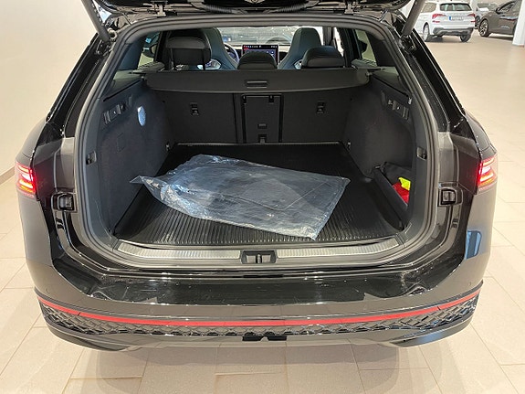 Volkswagen Passat 7 of 27
