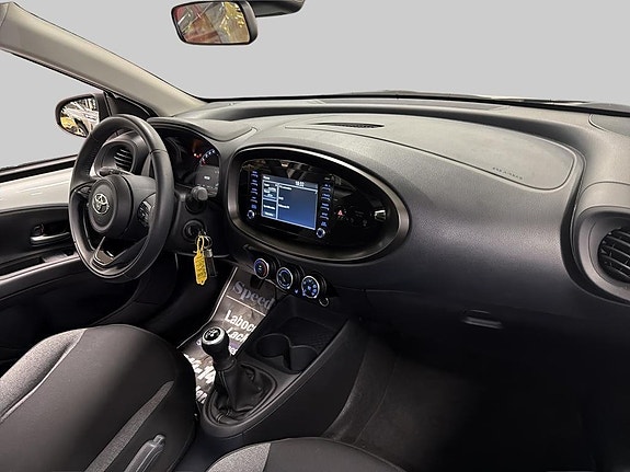 Toyota Aygo X 6 of 10
