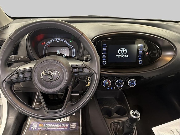 Toyota Aygo X 8 of 10