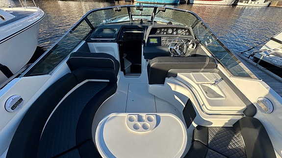 Sea Ray 380 SS -1992 10 of 23