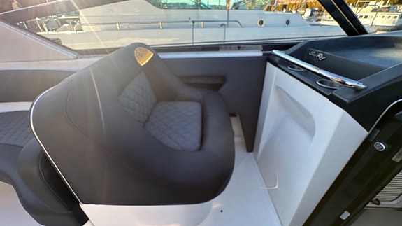 Sea Ray 380 SS -1992 17 of 23