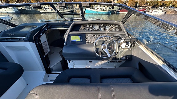 Sea Ray 380 SS -1992 13 of 23