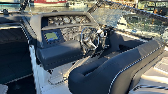 Sea Ray 380 SS -1992 12 of 23