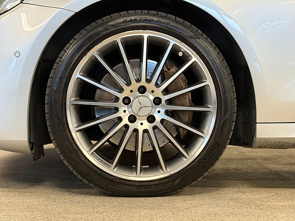 Mercedes-Benz E220 d 13 of 13