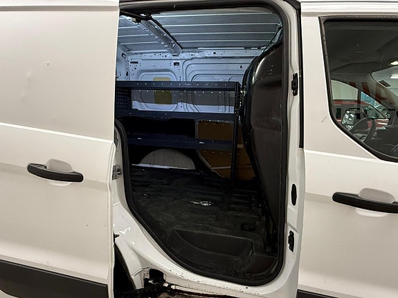 Ford Transit Connect 15 of 24