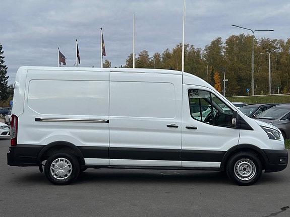 Ford Transit 3 of 5