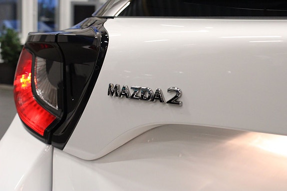 Mazda 2 6 of 19