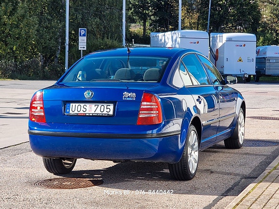 Skoda Superb 9 of 22