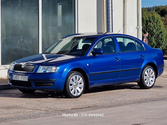 Skoda Superb 2 of 5