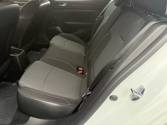 Renault Megane IV 7 of 10