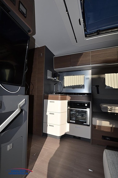 Adria MB 670 DC 5 of 15