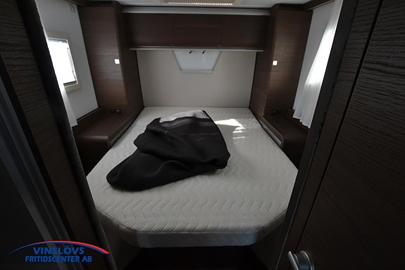 Adria MB 670 DC 13 of 15