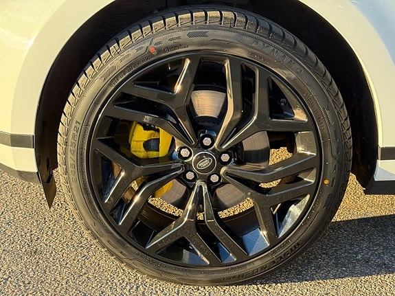 Land Rover Range Rover Evoque 22 of 26