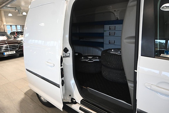 Volkswagen Caddy Maxi 11 of 17
