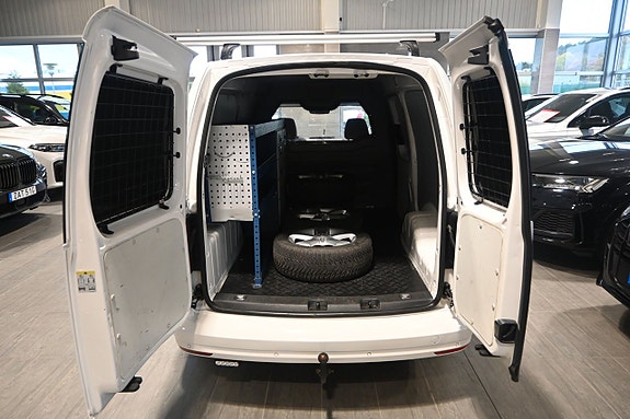 Volkswagen Caddy Maxi 12 of 17