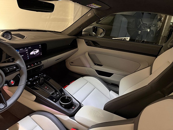 Porsche 911 17 of 28