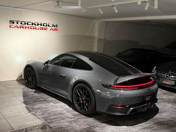 Porsche 911 12 of 28