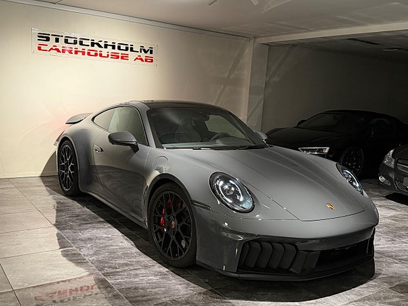 Porsche 911 3 of 5