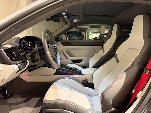Porsche 911 18 of 28