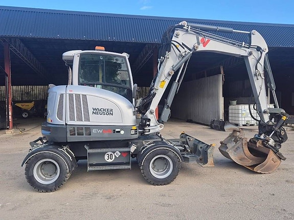 Wacker Neuson EW65 - Rototilt & 2 skopor