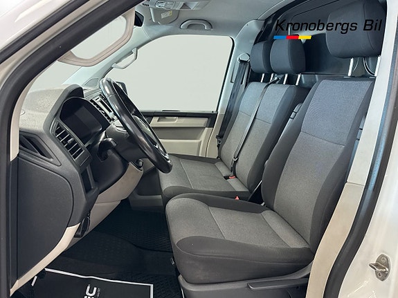 Volkswagen Transporter 8 of 17