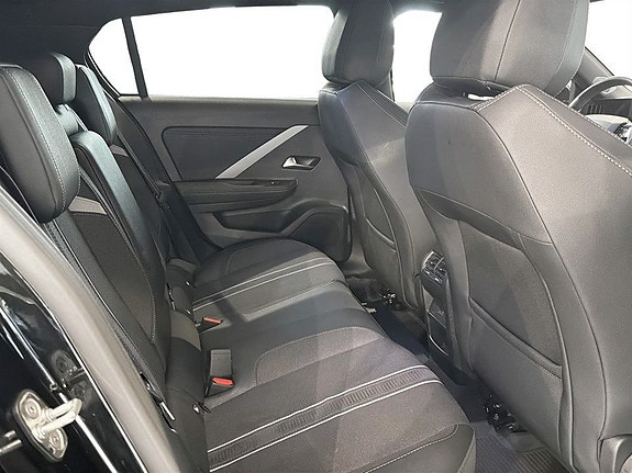 Opel Astra 13 of 15