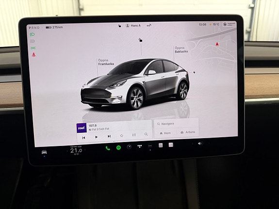 Tesla Model Y 22 of 27