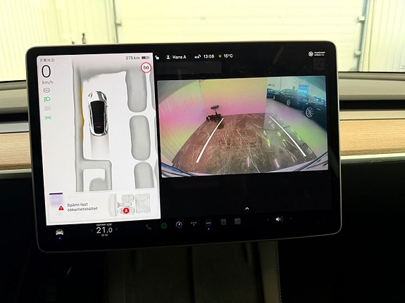 Tesla Model Y 23 of 27