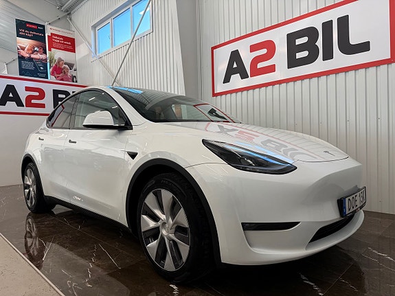 Tesla Model Y 2 of 27
