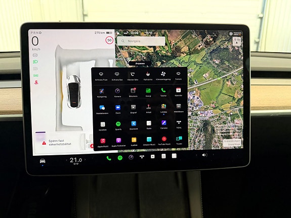 Tesla Model Y 24 of 27