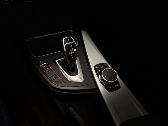 BMW 320 15 of 22