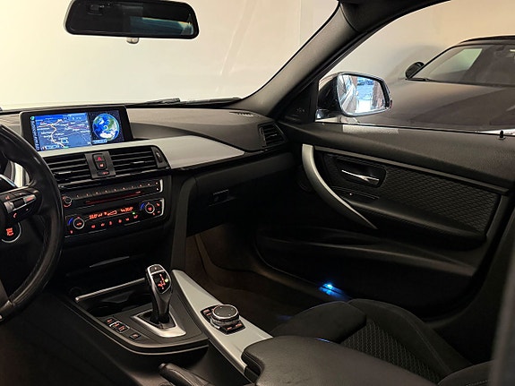 BMW 320 12 of 22