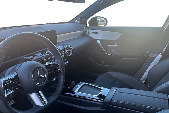 Mercedes-Benz A250 e 6 of 10