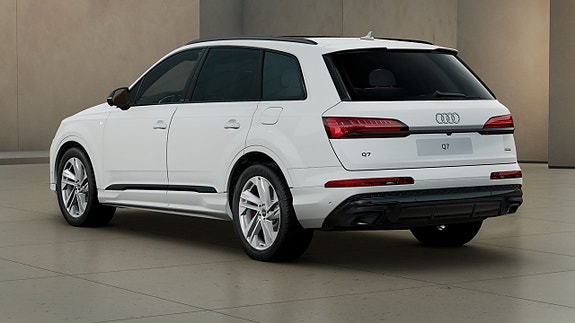 Audi Q7 3 of 5
