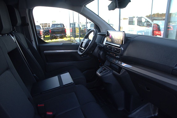 Opel Vivaro 12 of 14