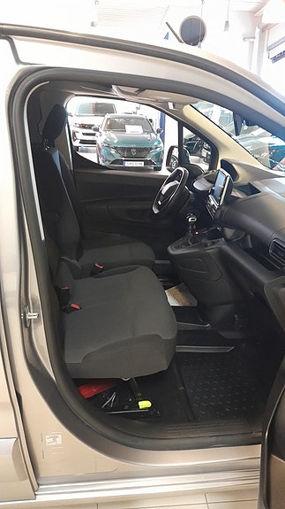 Peugeot Partner 16 of 16