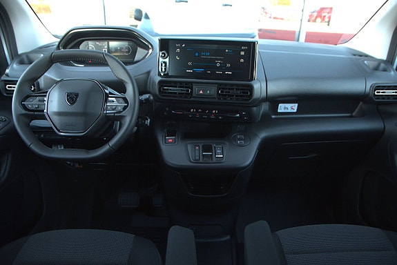 Peugeot Partner 11 of 16