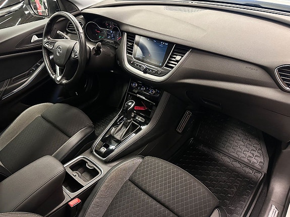 Opel Grandland X 16 of 25