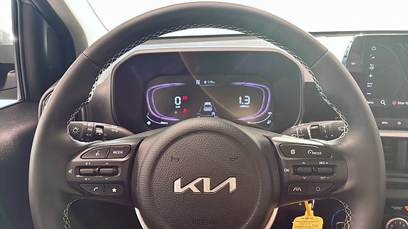 Kia Picanto 13 of 14