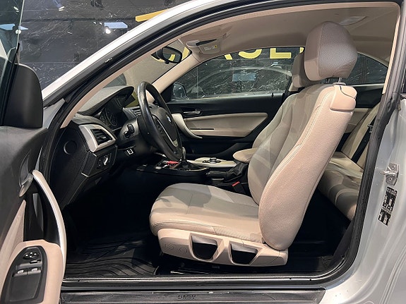 BMW 220i 11 of 22
