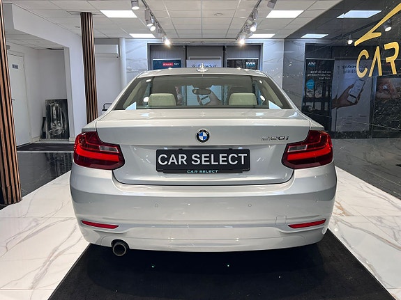 BMW 220i 4 of 22
