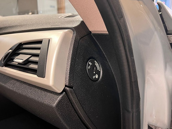 BMW 220i 19 of 22