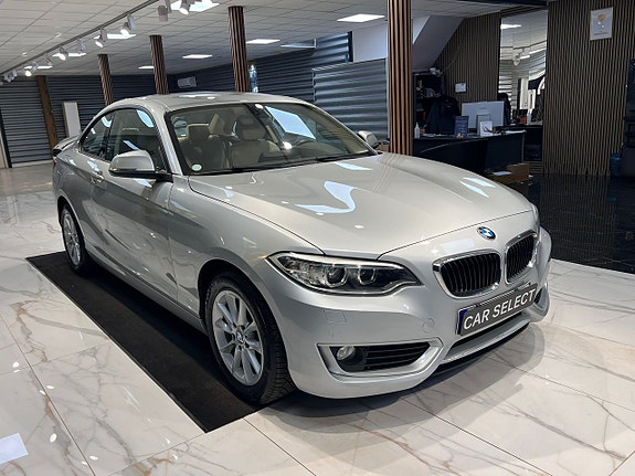 BMW 220i 7 of 22